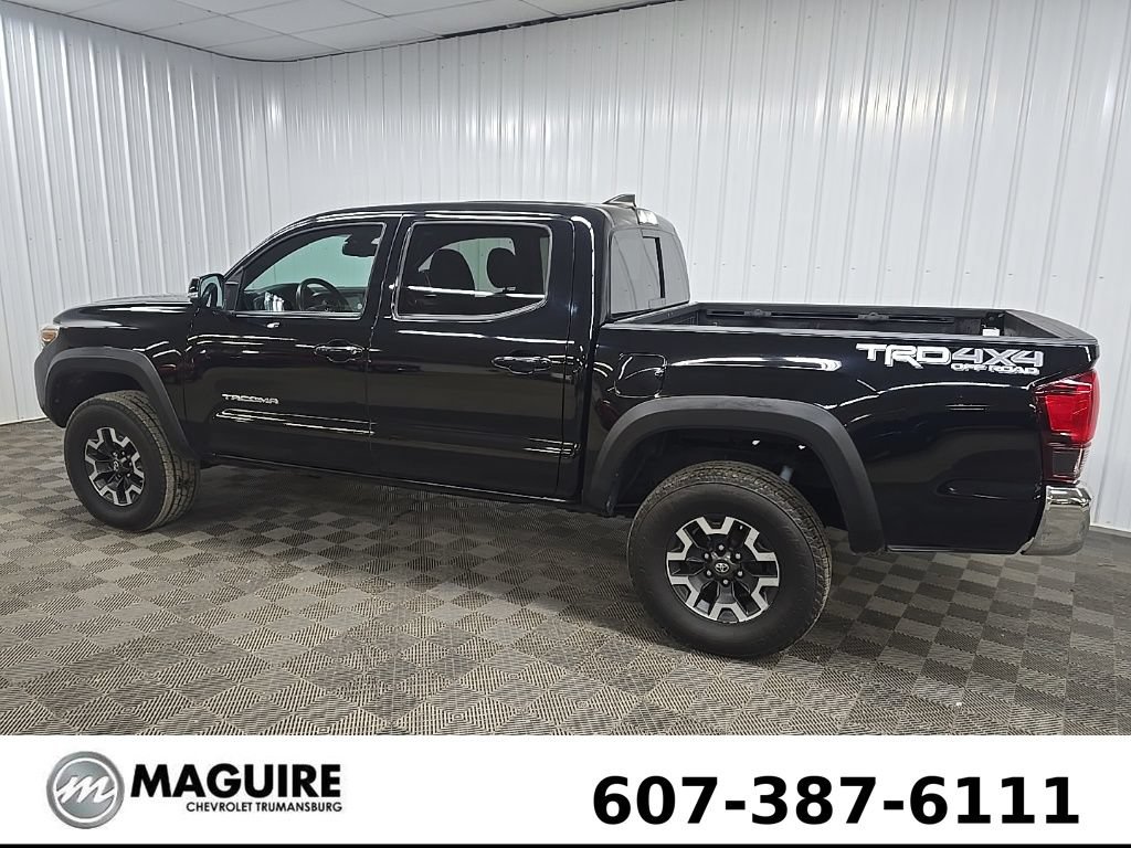 Used 2019 Toyota Tacoma TRD Off-Road AWD/4WD image 4