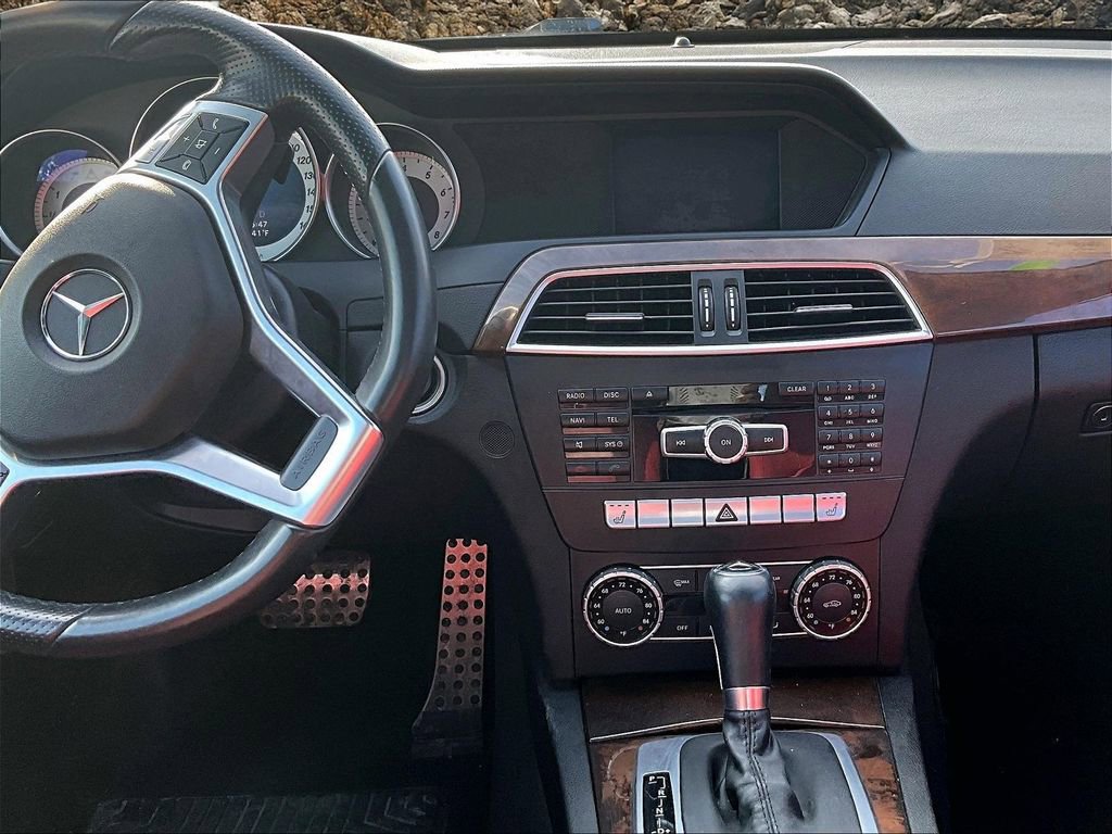 Used 2015 Mercedes-Benz C 250 Coupe image 6