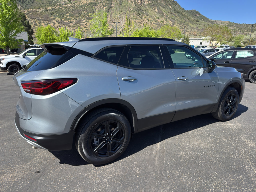 Used 2025 Chevrolet Blazer LT w/ Midnight/Sport Edition AWD/4WD image 7