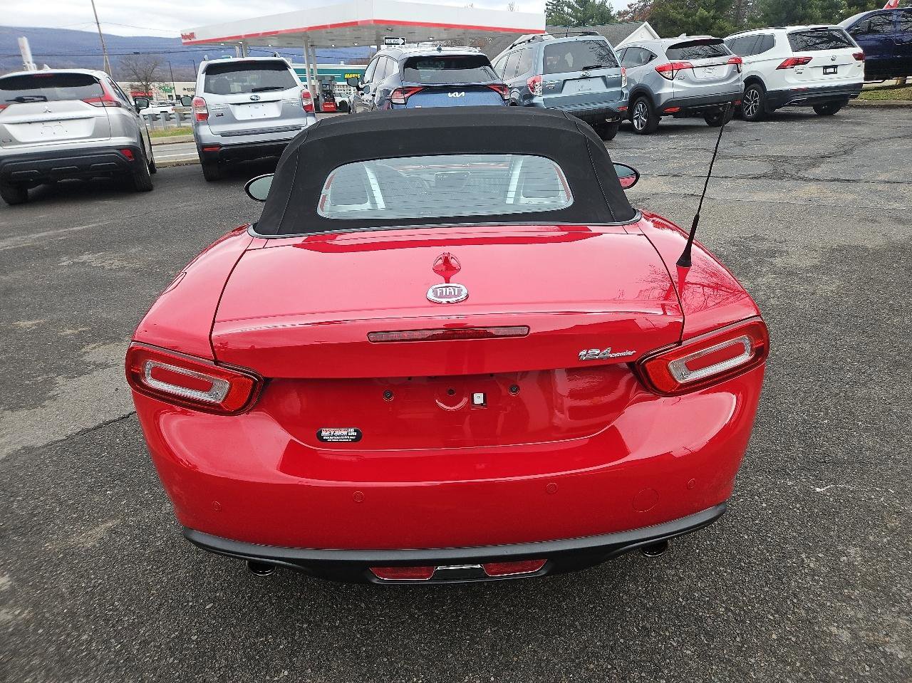 Used 2019 FIAT 124 Spider Lusso w/ Convenience Group image 4