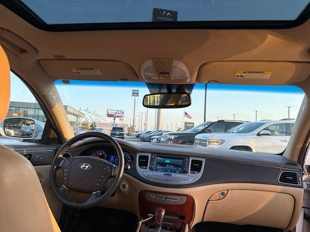 Used 2013 Hyundai Genesis 3.8 w/ Premium Pkg RWD image 26