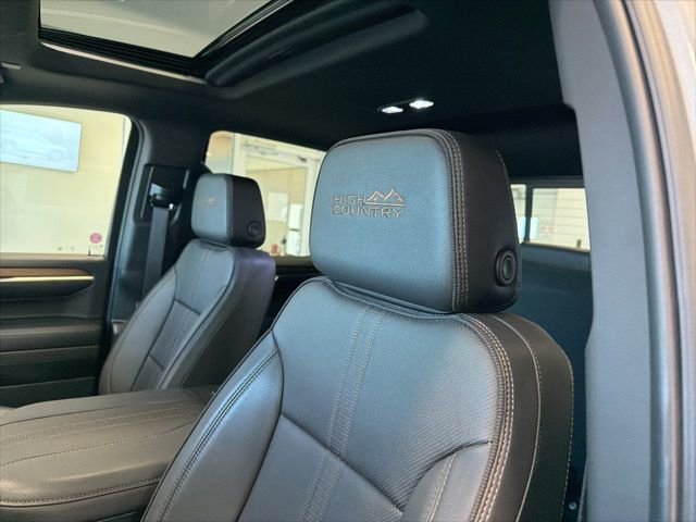 Used 2023 Chevrolet Silverado 1500 High Country w/ High Country Premium Package image 19