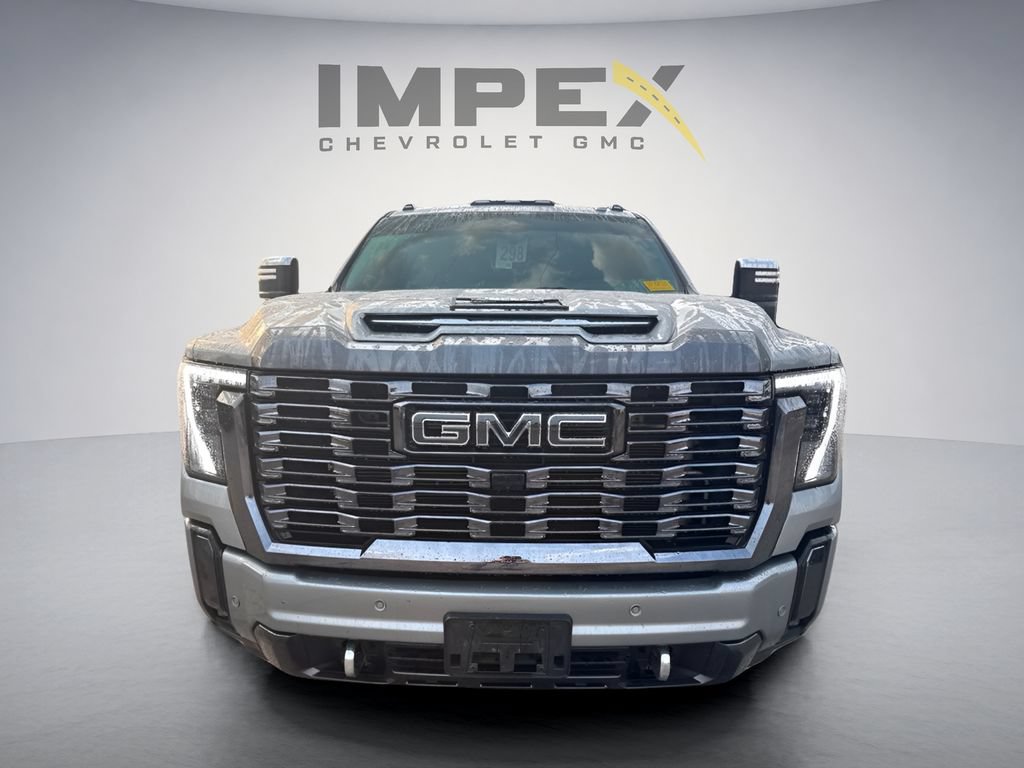 Used 2024 GMC Sierra 3500 Denali Ultimate AWD/4WD image 8