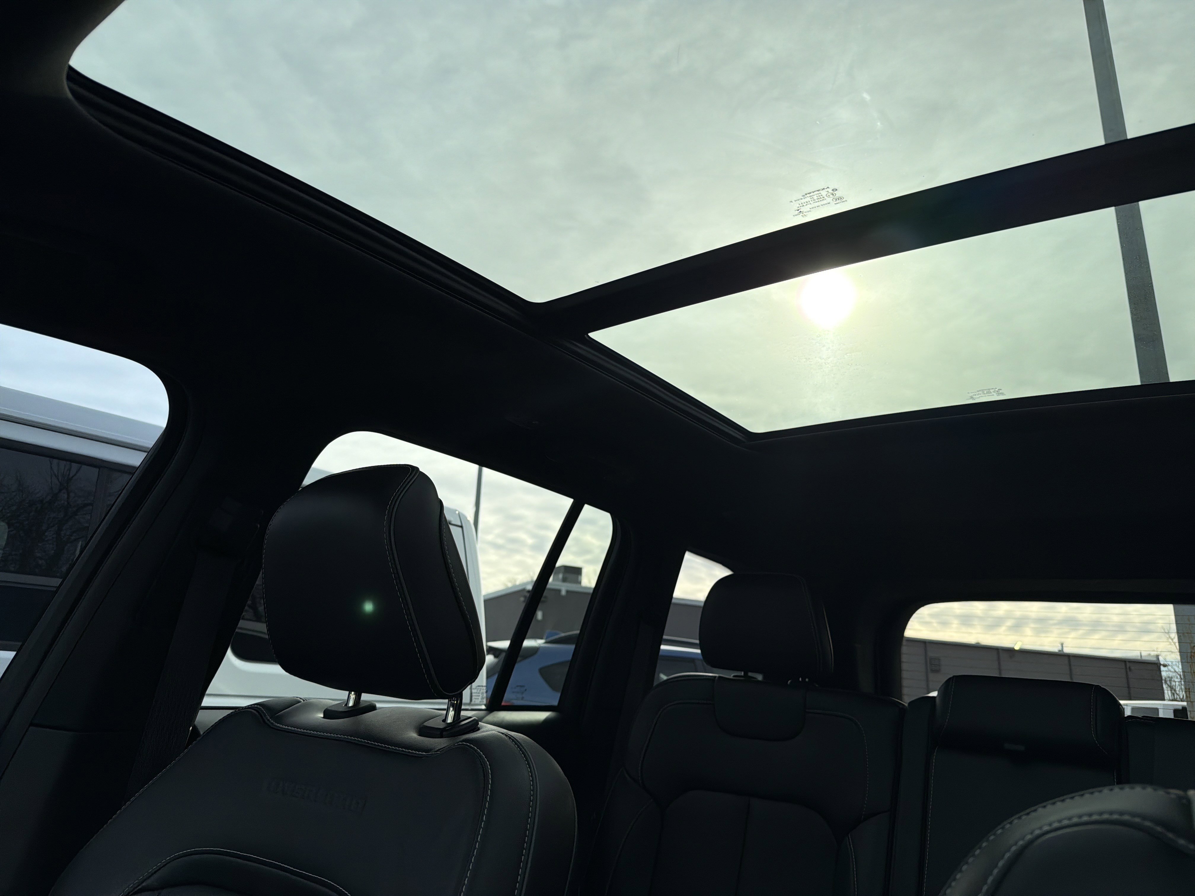 Certified 2022 Jeep Grand Cherokee Overland image 37