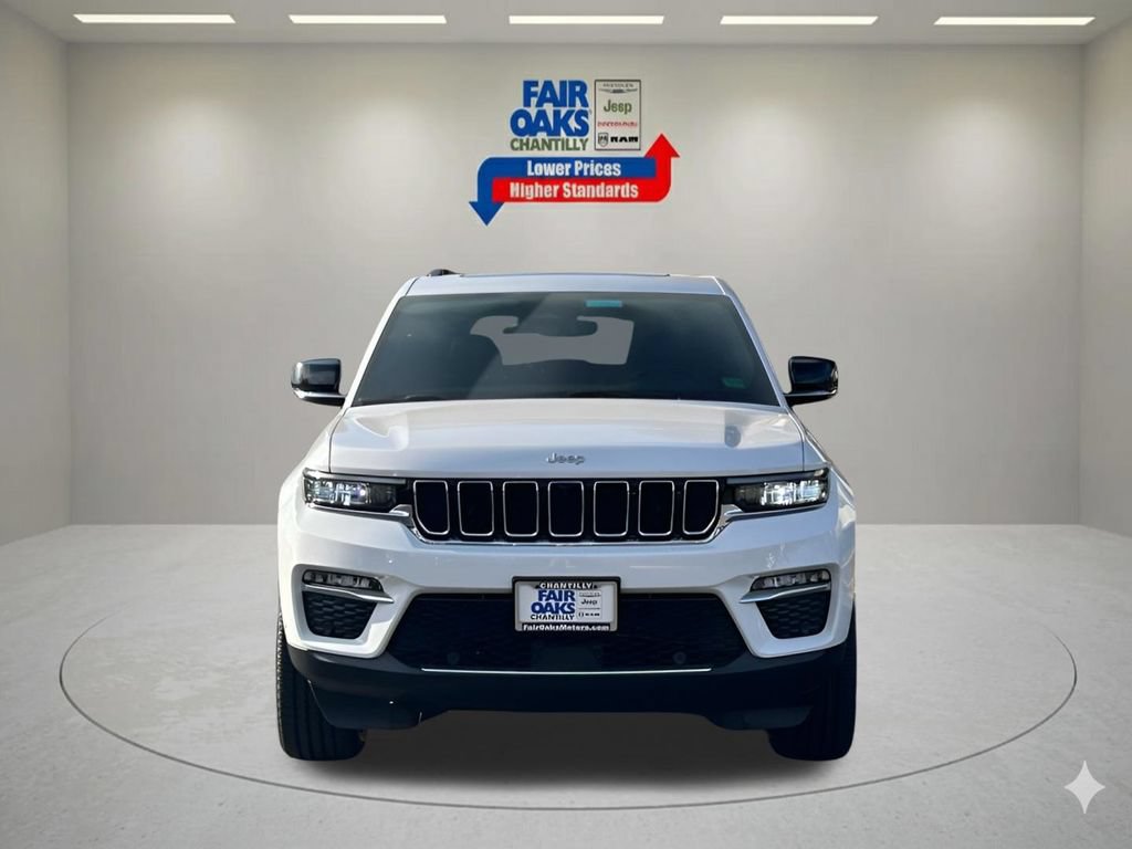 New 2025 Jeep Grand Cherokee Limited w/ Luxury Tech Group II AWD/4WD image 4