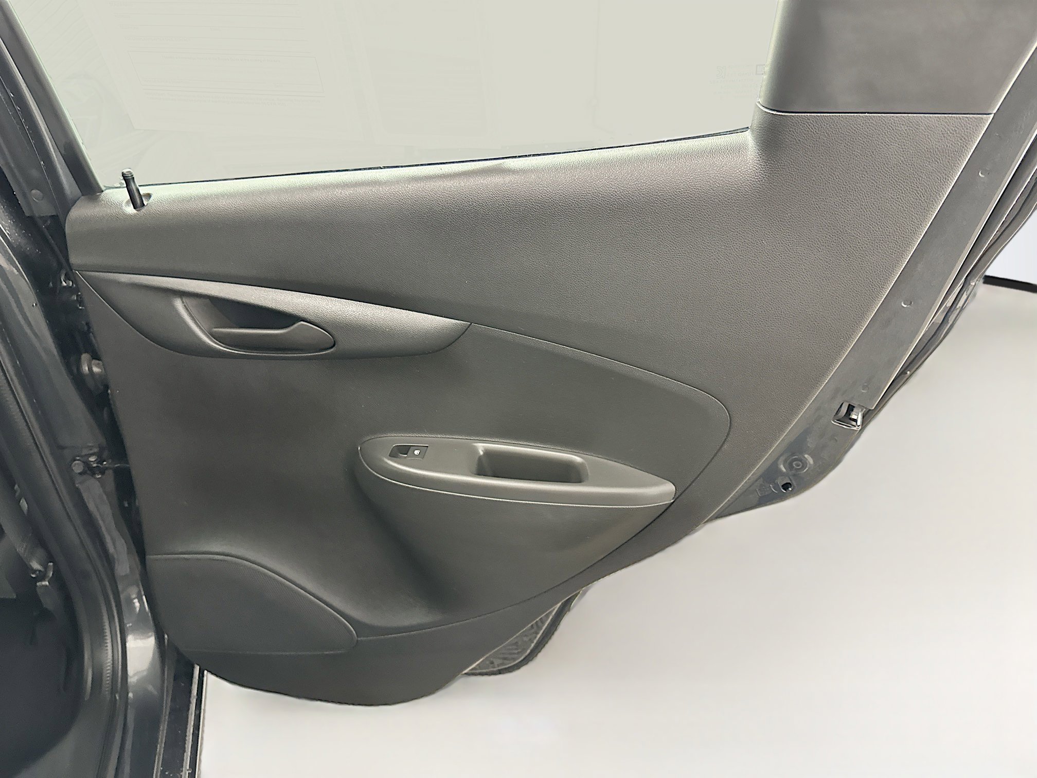 Used 2022 Chevrolet Spark LT image 31