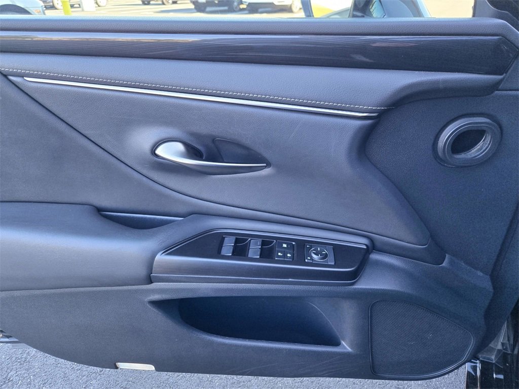 Used 2019 Lexus ES 350 image 17