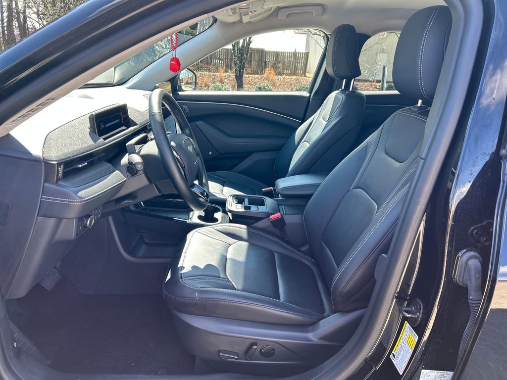 Used 2025 Ford Mustang Mach-E Premium image 11