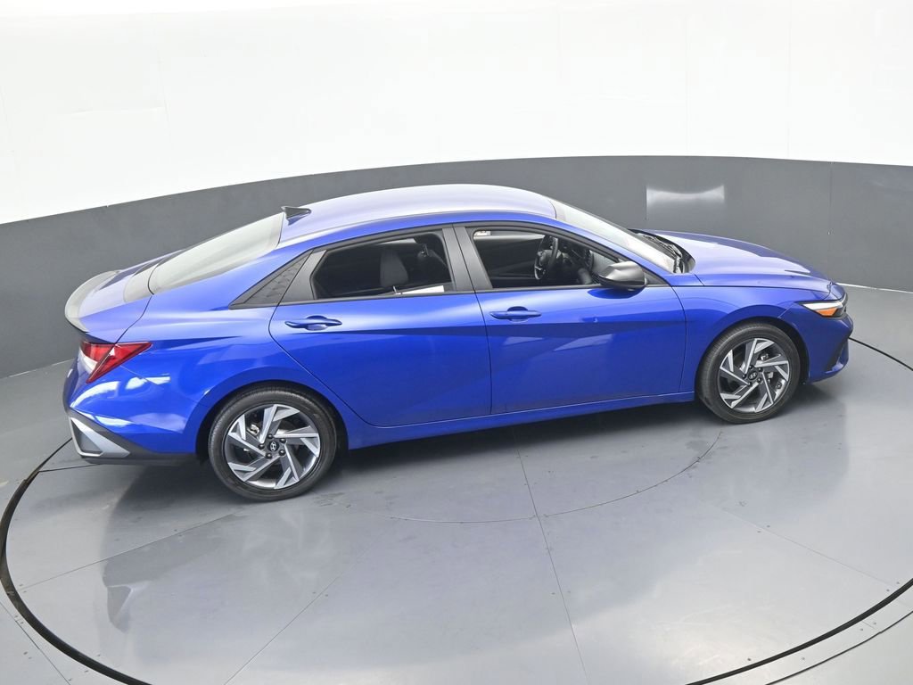 Used 2025 Hyundai Elantra Sport image 44