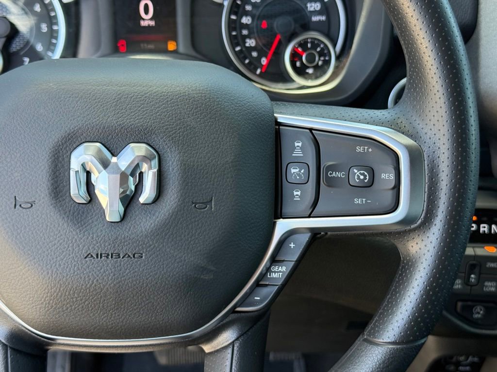 New 2026 RAM 1500 Express AWD/4WD image 16