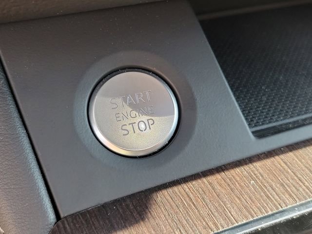 Used 2024 Audi Q5 e Premium Plus w/ Premium Plus Package image 16