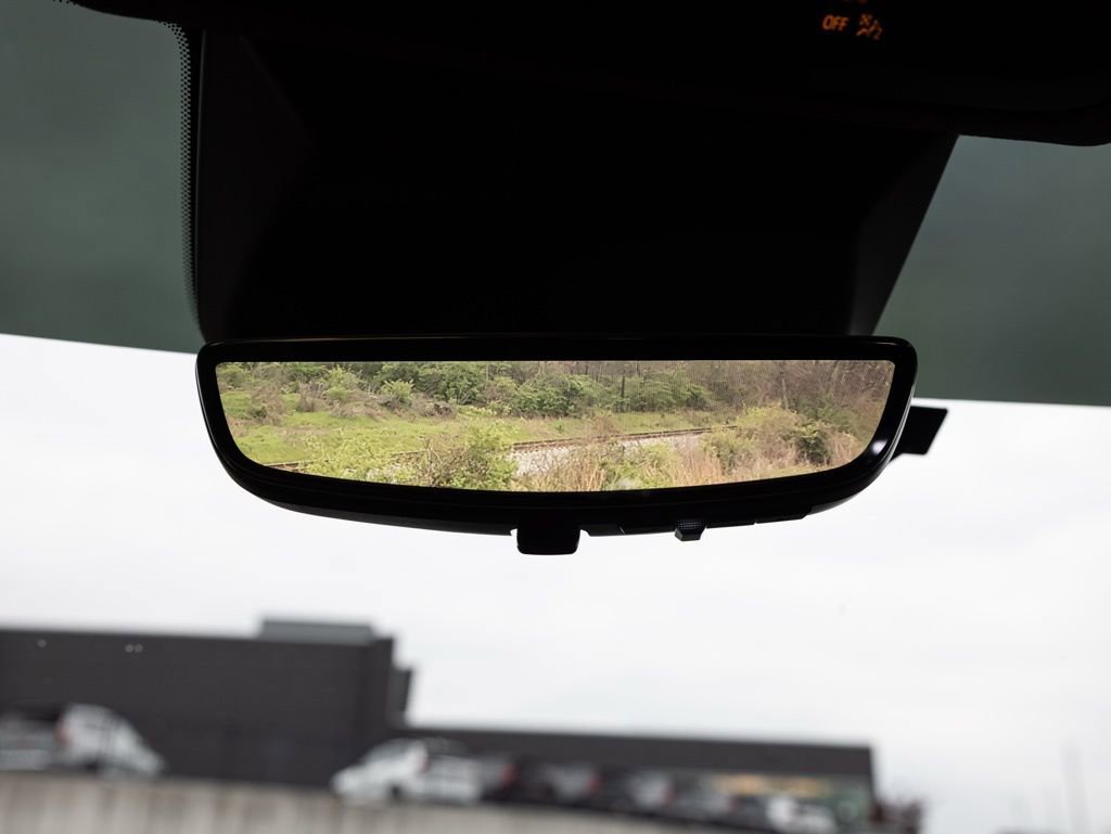 Used 2023 Cadillac Escalade ESV V image 44