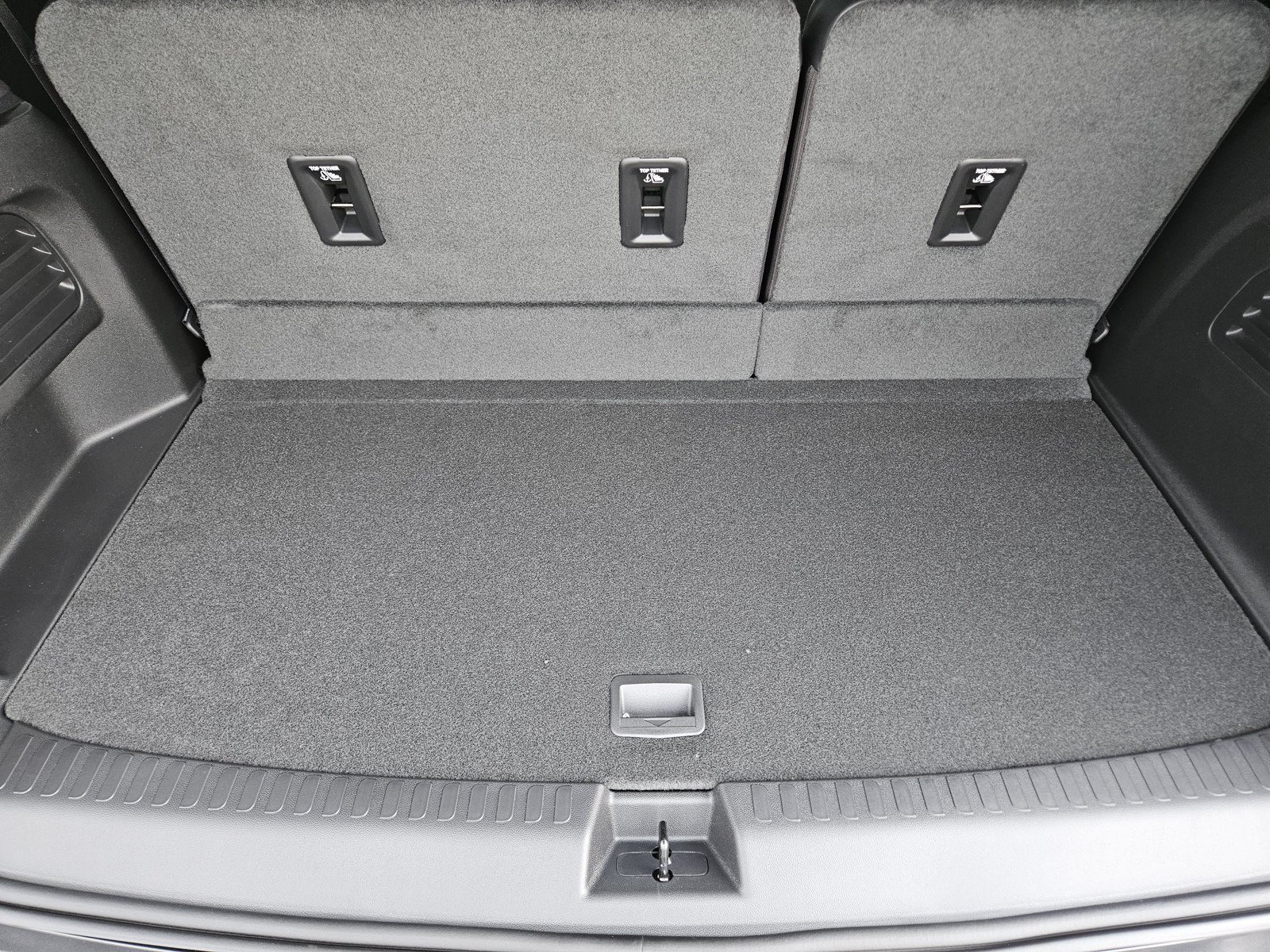 New 2027 GMC Acadia Denali FWD image 23
