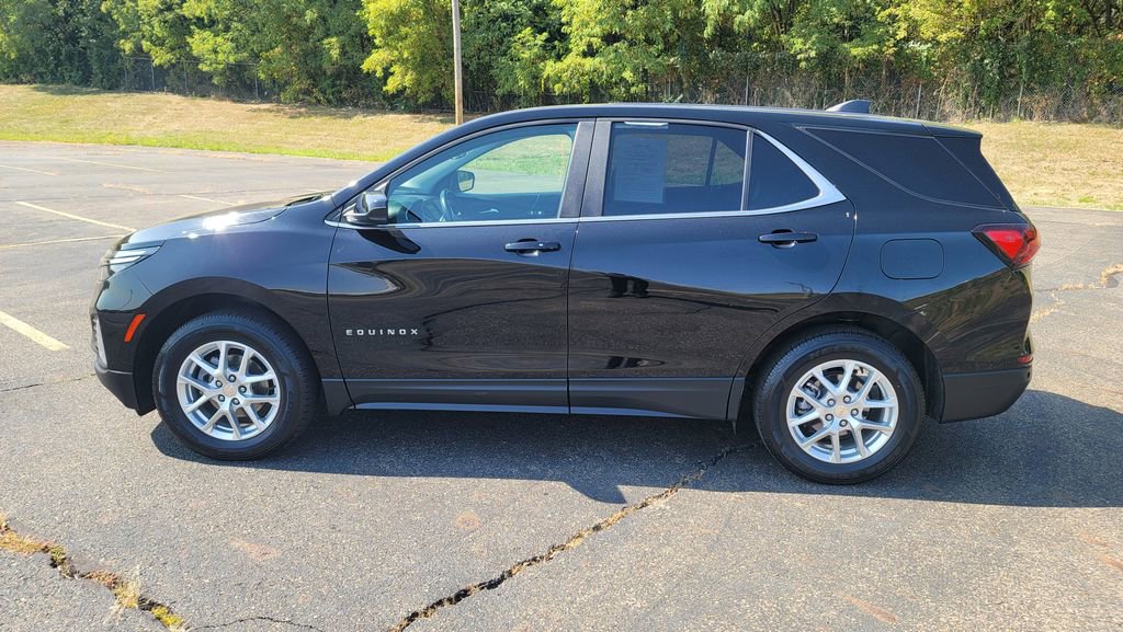 Used 2023 Chevrolet Equinox LT w/ Driver Convenience Package image 7