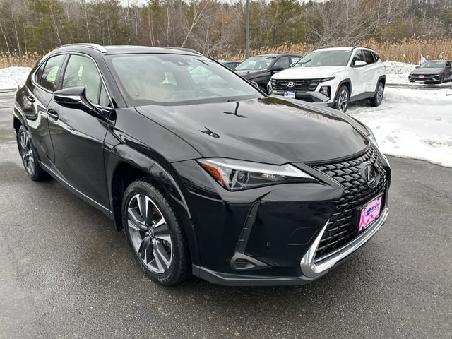 Used 2024 Lexus UX 250h AWD w/ Premium Package image 7