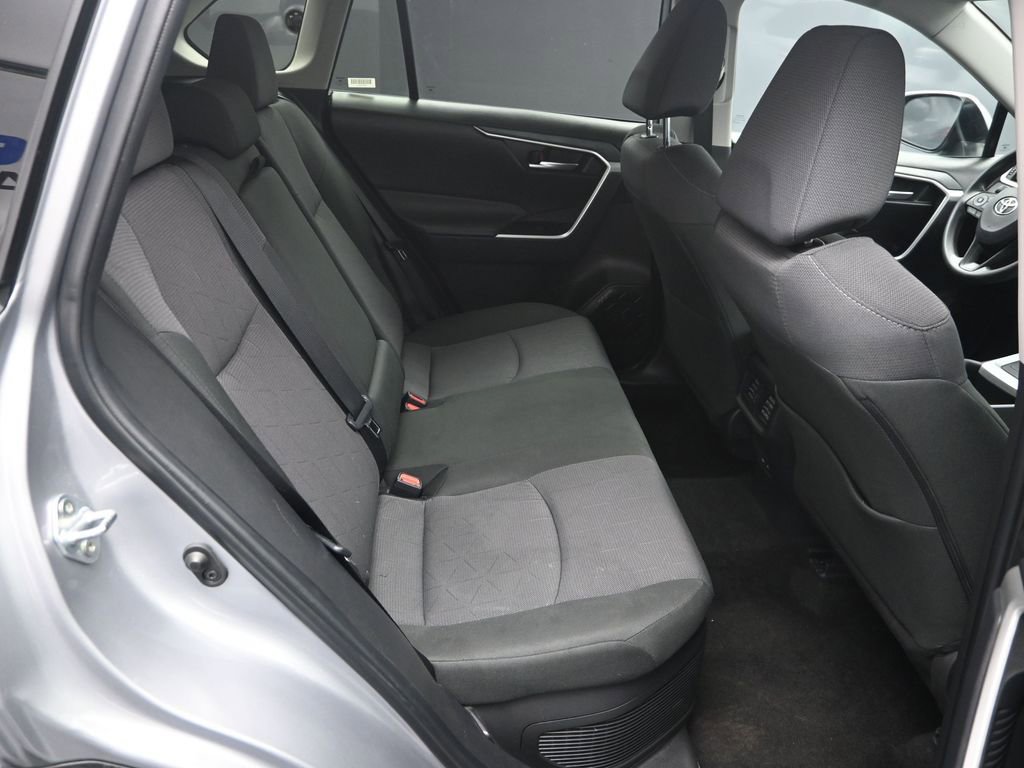 Used 2025 Toyota RAV4 XLE image 35
