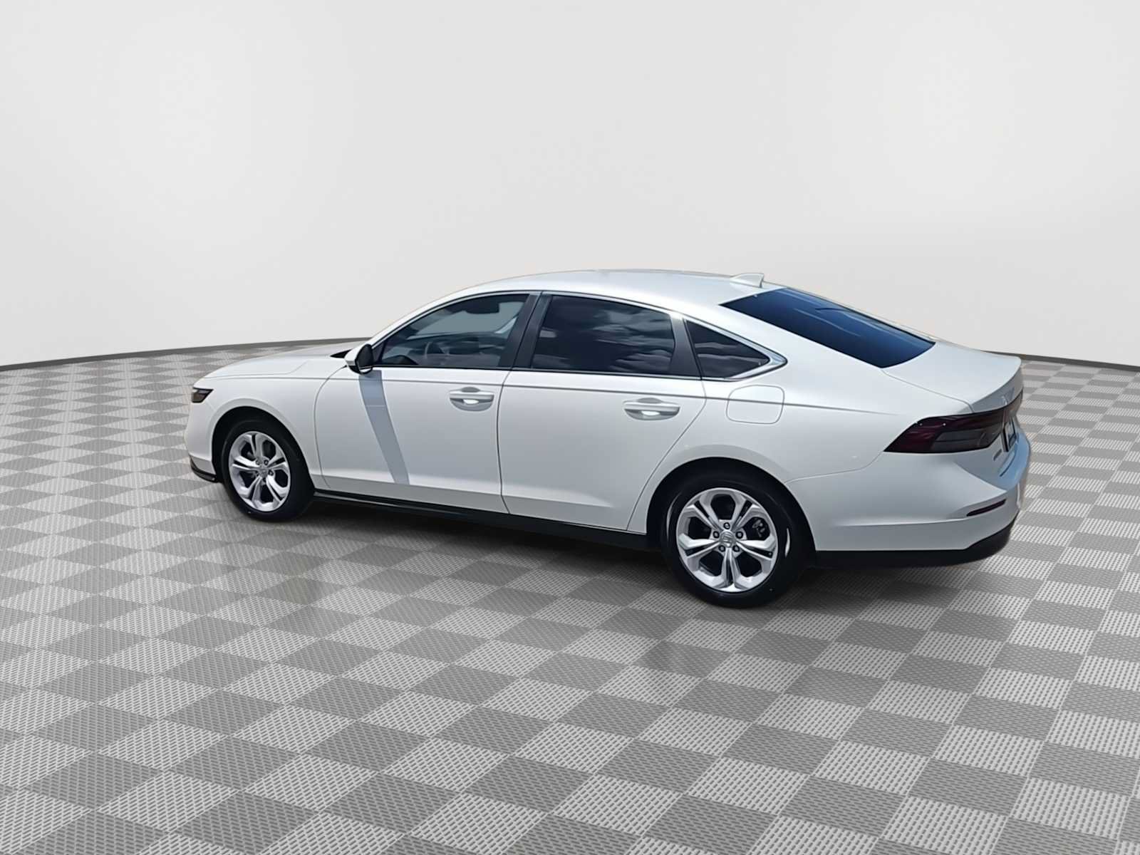 Certified 2025 Honda Accord LX image 6