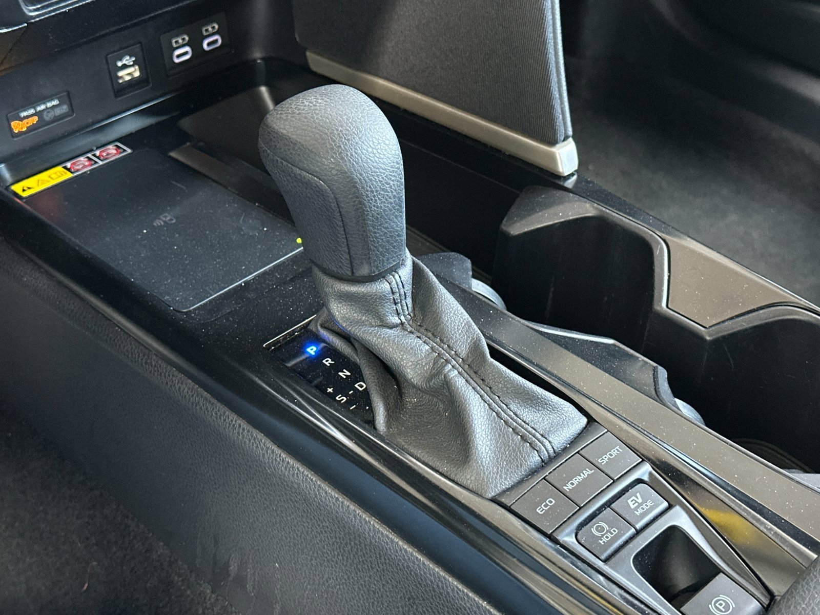 Used 2025 Toyota Camry LE image 18