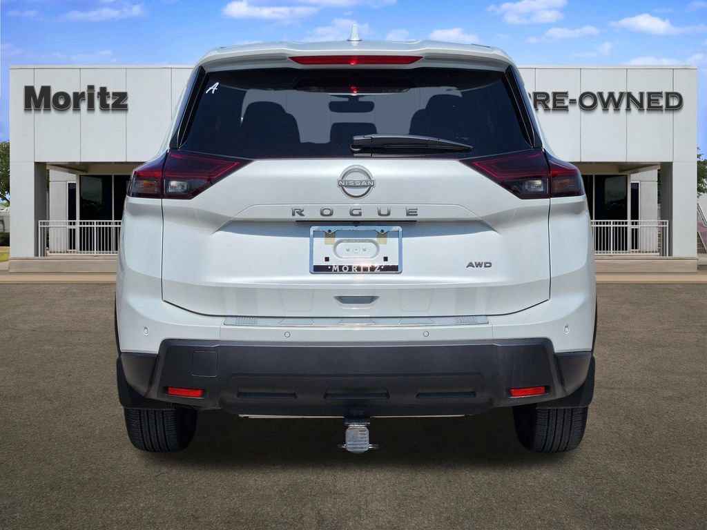 Used 2026 Nissan Rogue SV w/ Cold Weather Package AWD/4WD image 6