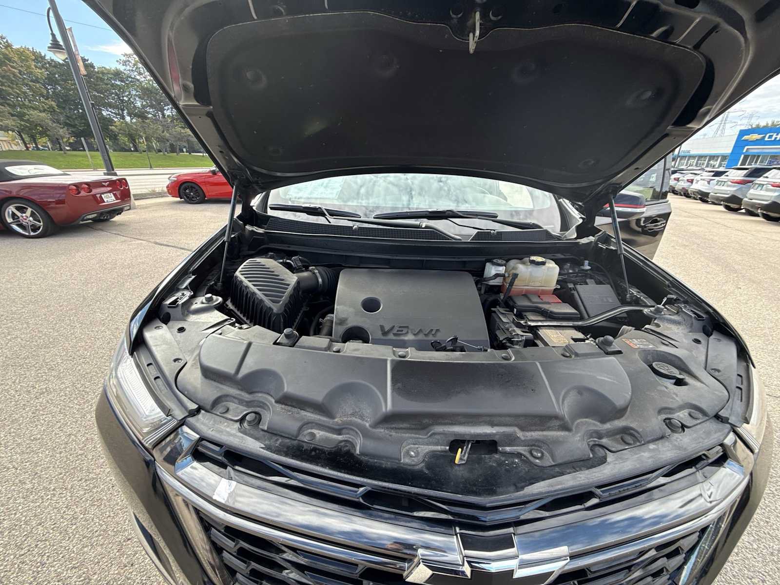 Certified 2023 Chevrolet Traverse Premier w/ Redline Edition AWD/4WD image 31