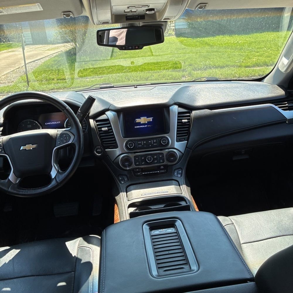 Used 2017 Chevrolet Suburban Premier image 9