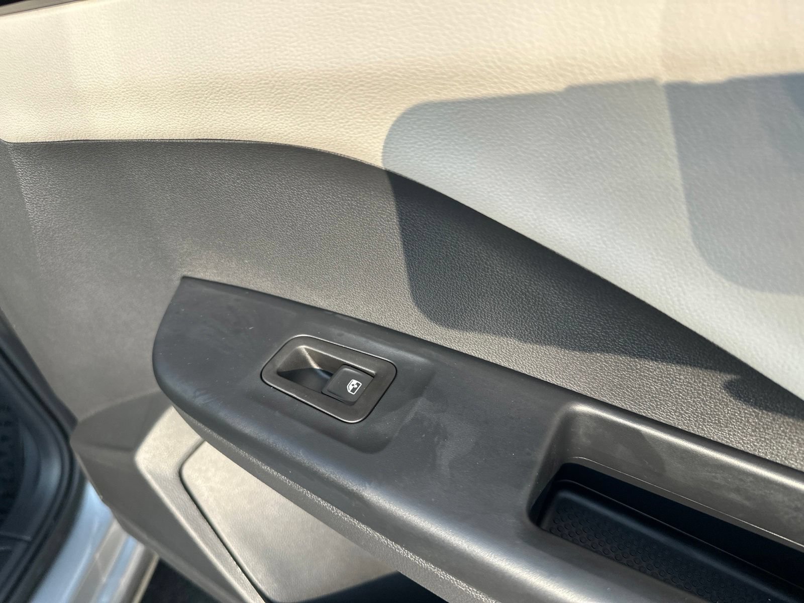 Certified 2025 Volkswagen Taos S AWD/4WD image 39