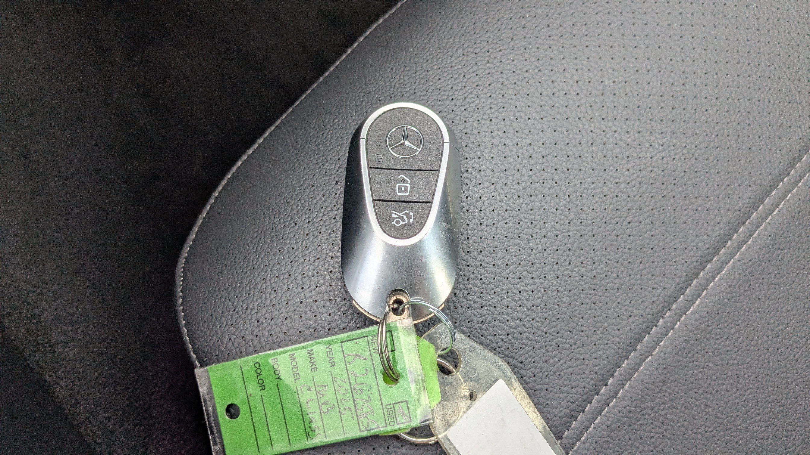 Used 2025 Mercedes-Benz C 300 4MATIC Sedan image 35