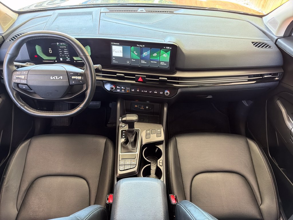 Used 2026 Kia Sportage EX FWD image 28