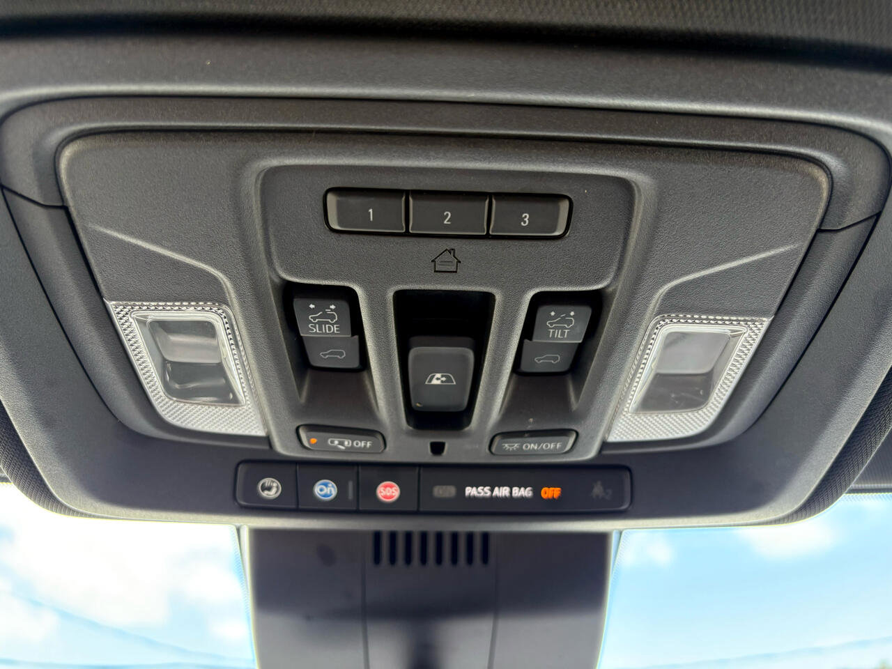 Used 2022 Chevrolet Silverado 1500 High Country w/ High Country Premium Package image 34