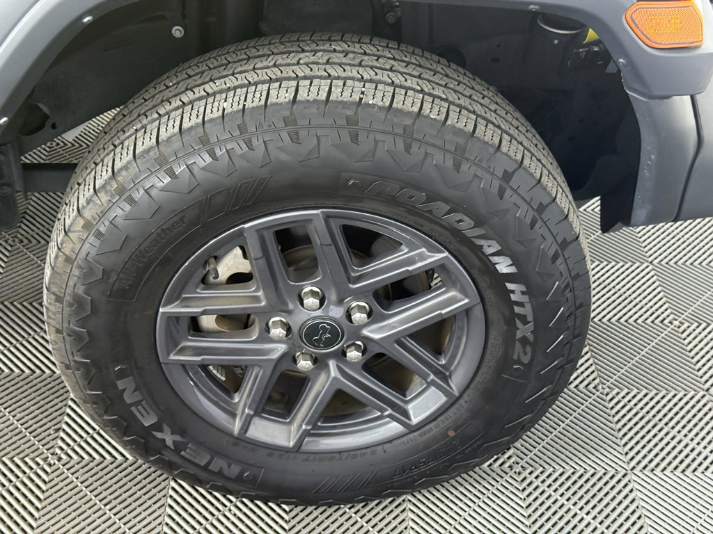 Used 2024 Jeep Wrangler Sport S image 12