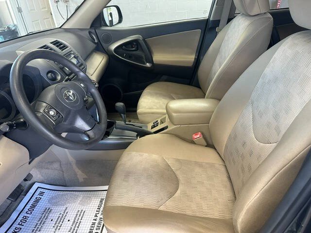 Used 2012 Toyota RAV4 4WD w/ Value Pkg image 17