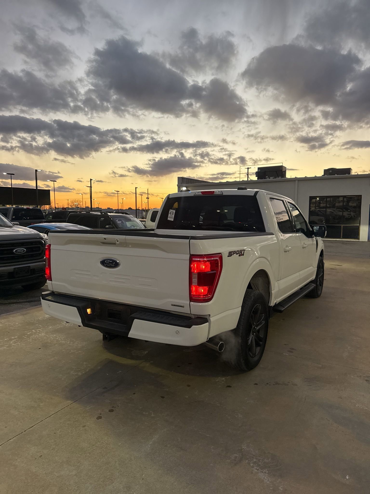 Used 2022 Ford F150 XLT w/ Equipment Group 302A High image 3