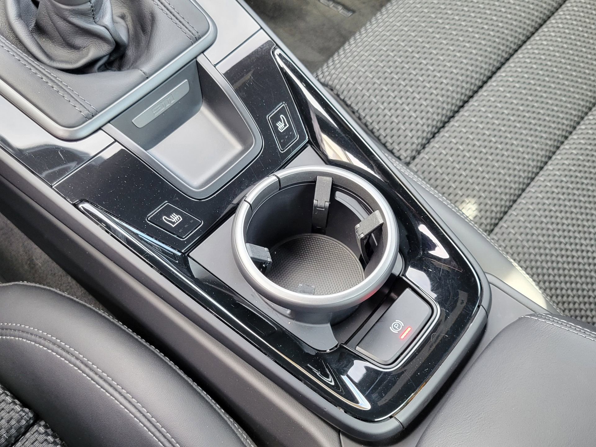 Certified 2024 Porsche 911 Carrera T image 23