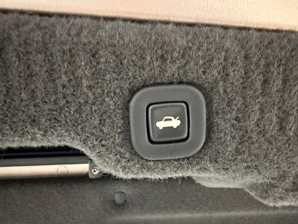 Used 2008 Cadillac XLR image 7