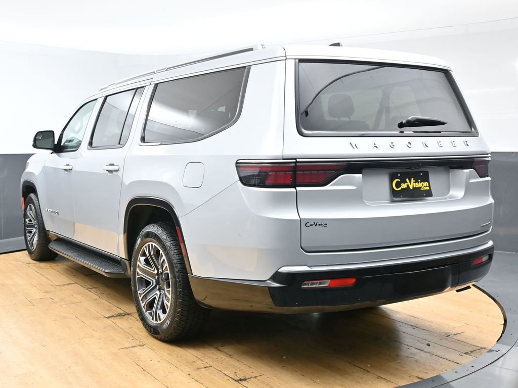 Used 2024 Jeep Wagoneer L Series II RWD image 7
