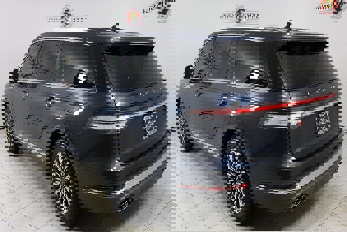 Used 2021 Lincoln Aviator Reserve w/ Class IV Trailer Tow Package image 4