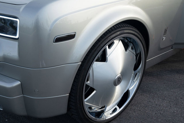 Used 2005 Rolls-Royce Phantom Sedan RWD image 64