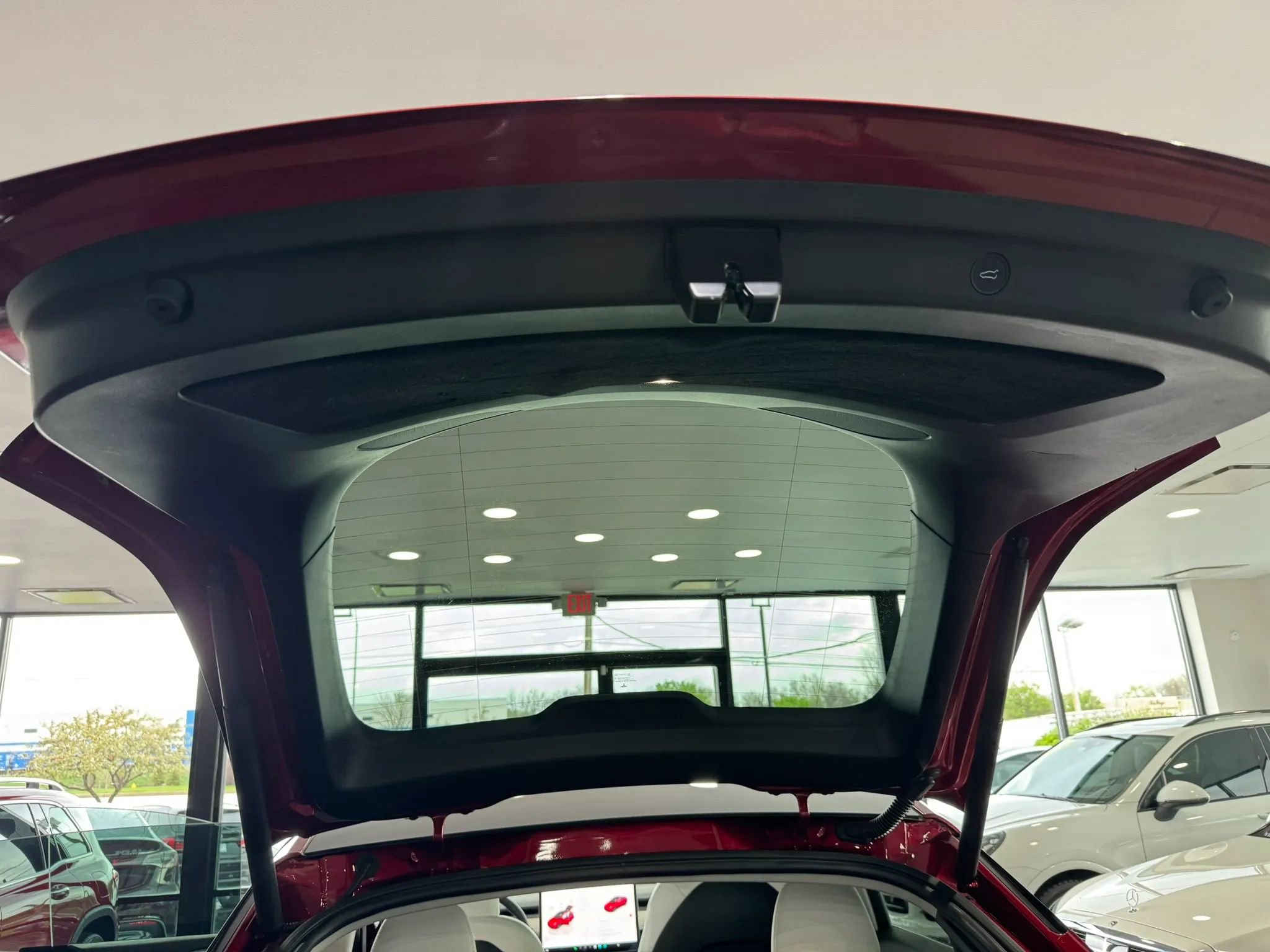 Used 2024 Tesla Model Y Long Range image 38