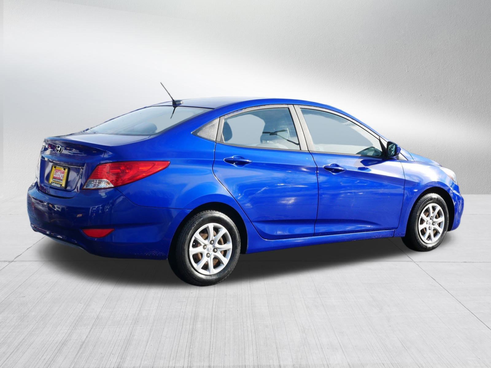 Used 2013 Hyundai Accent GLS image 5