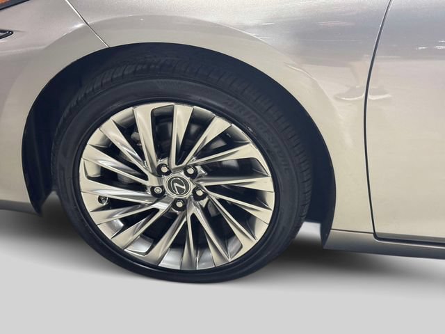 Used 2021 Lexus ES 300h w/ Accessory Package 2 FWD image 10