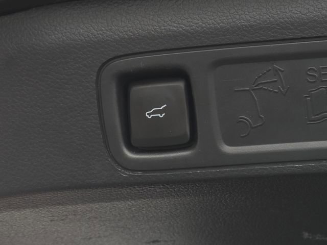 Used 2024 Ford Expedition XLT RWD image 10