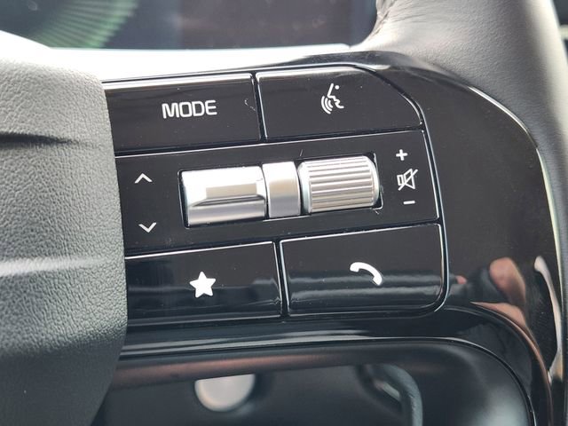 Certified 2026 Kia Sorento LX FWD image 29