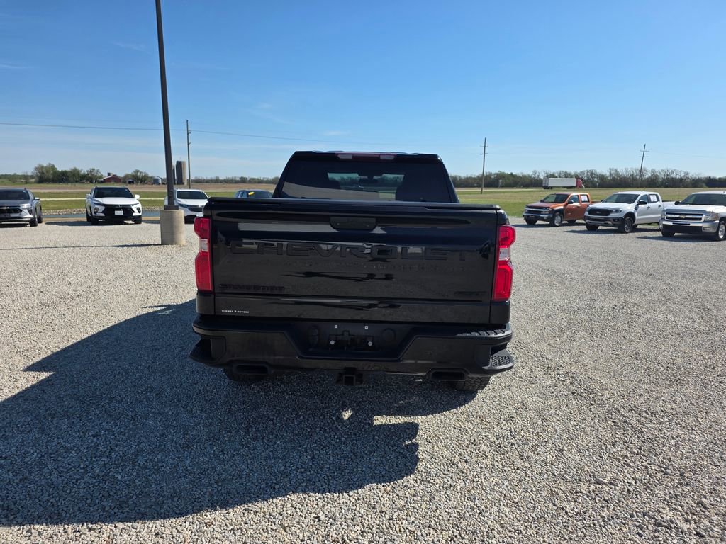 Used 2022 Chevrolet Silverado 1500 RST w/ Redline Edition AWD/4WD image 4