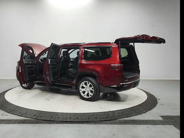 Used 2022 Jeep Wagoneer Series II RWD image 13