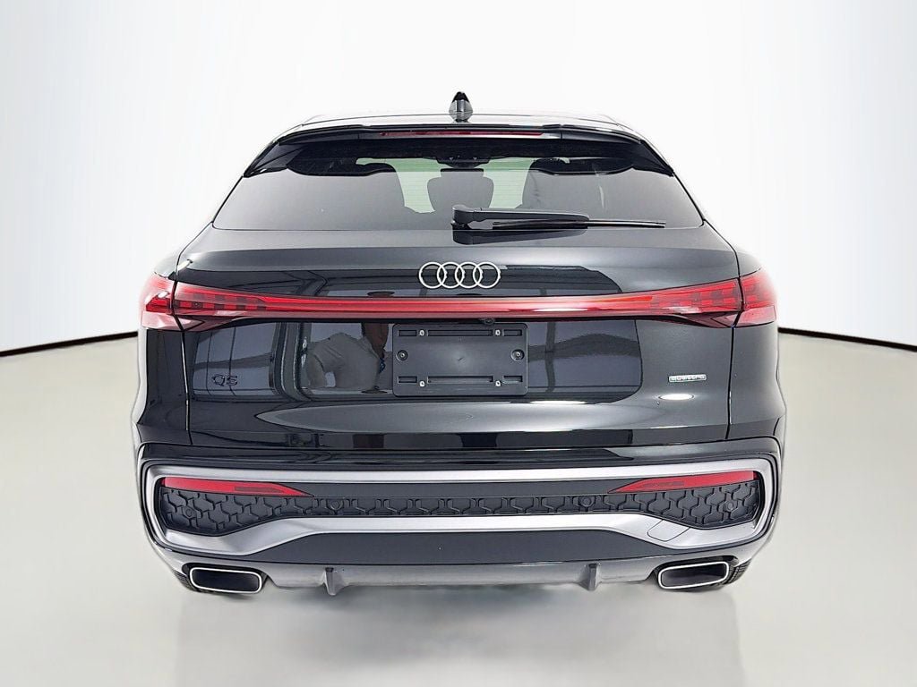 Used 2025 Audi Q5 Premium Plus w/ Premium Plus AWD/4WD image 6