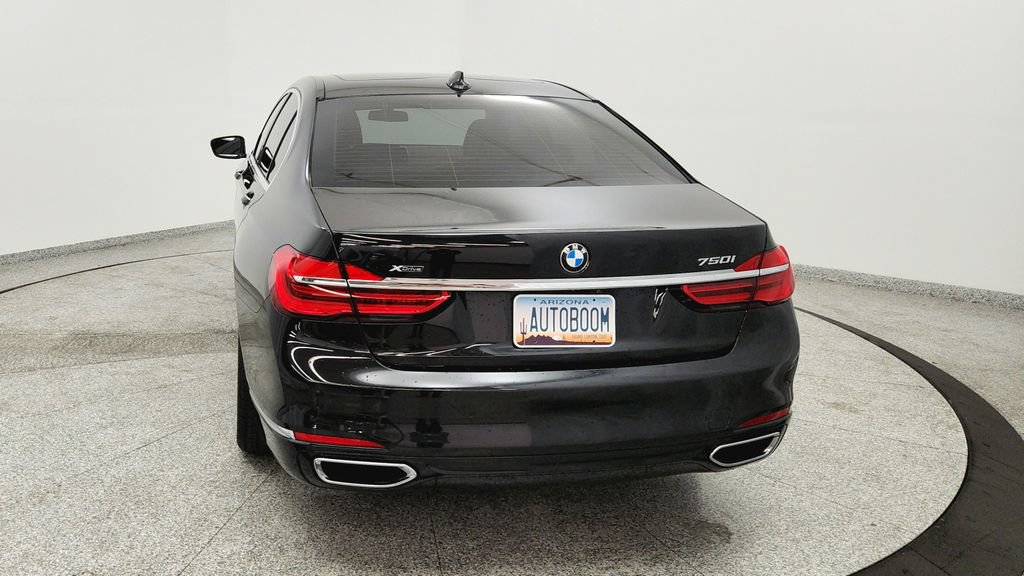 Used 2018 BMW 750i xDrive AWD/4WD image 4