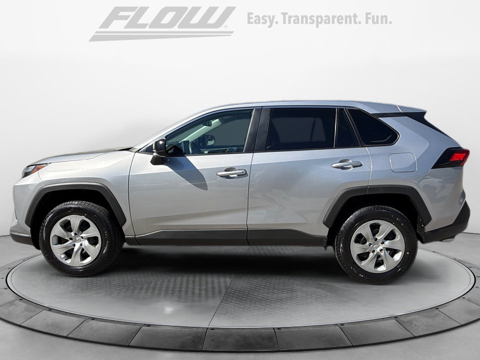 Used 2023 Toyota RAV4 LE AWD/4WD image 5