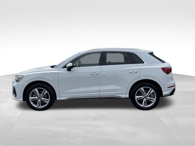 Used 2021 Audi Q3 2.0T Premium w/ Convenience Package AWD/4WD image 4