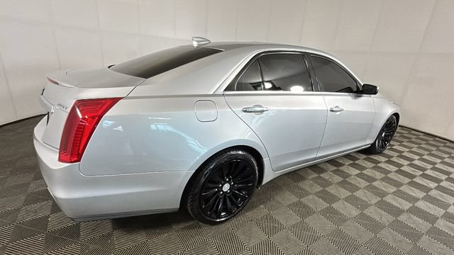 Used 2018 Cadillac CTS Luxury RWD image 2