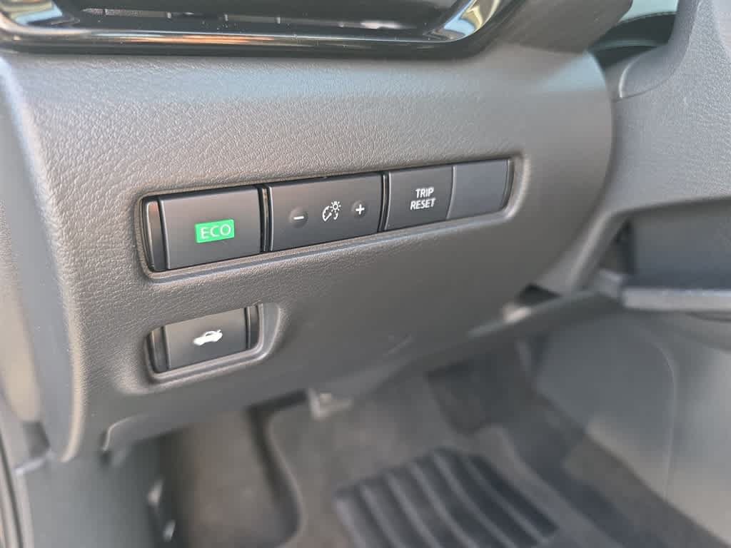 Used 2023 Nissan Sentra SR w/ Midnight Edition Package FWD image 13